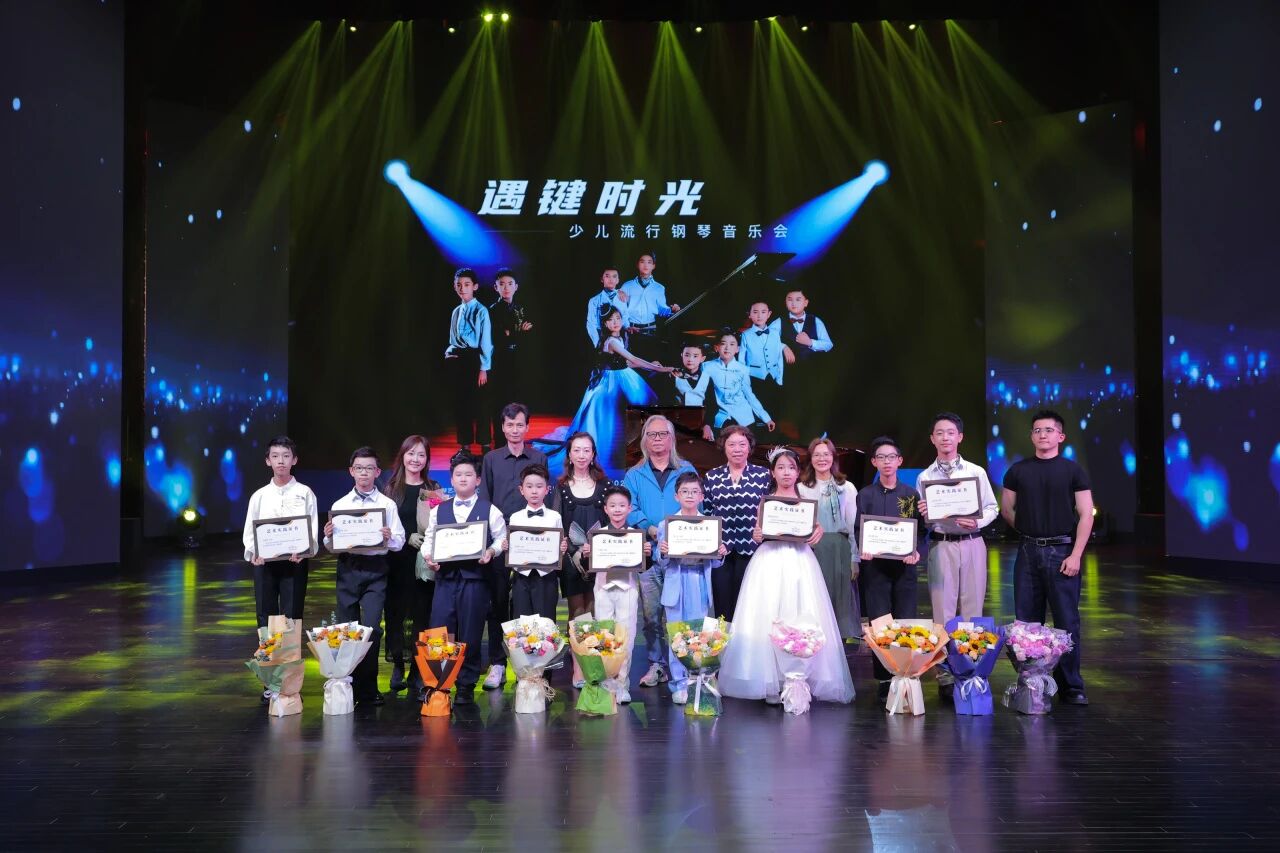 e594e7908f964ea5b0f1235b7b04b36f.jpg e594e7908f964ea5b0f1235b7b04b36f.jpg